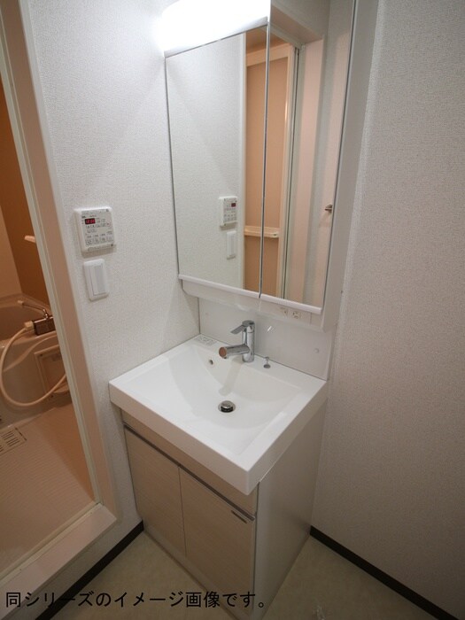 物件内観写真6　(洗面)