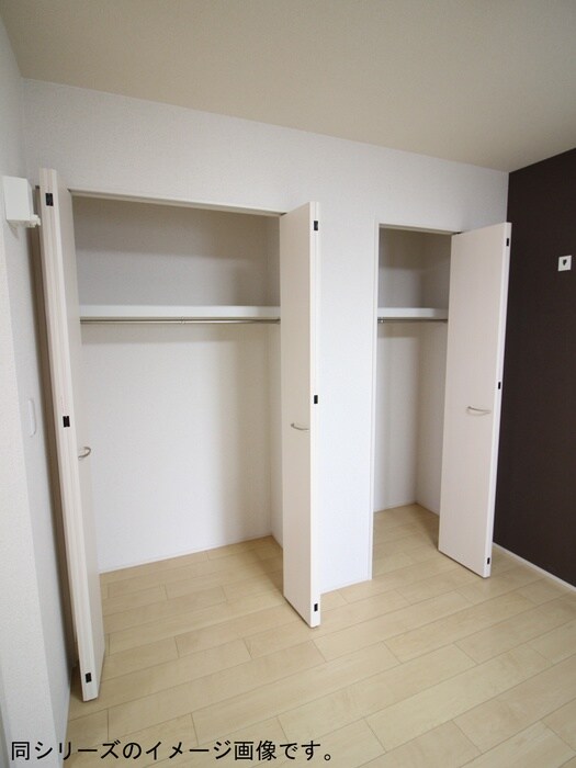 物件内観写真13　(収納)