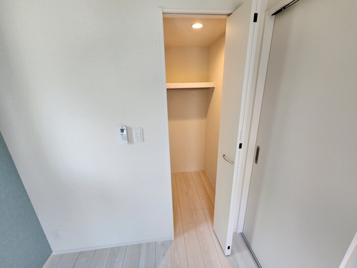 物件内観写真12　(収納)