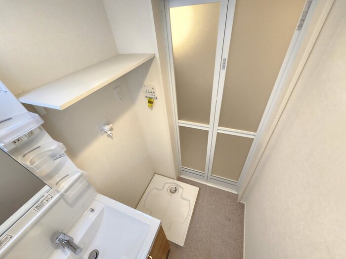 物件内観写真17　(洗濯機置場)