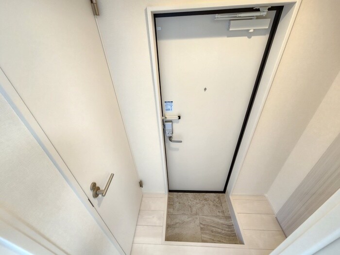 物件内観写真20　(玄関)