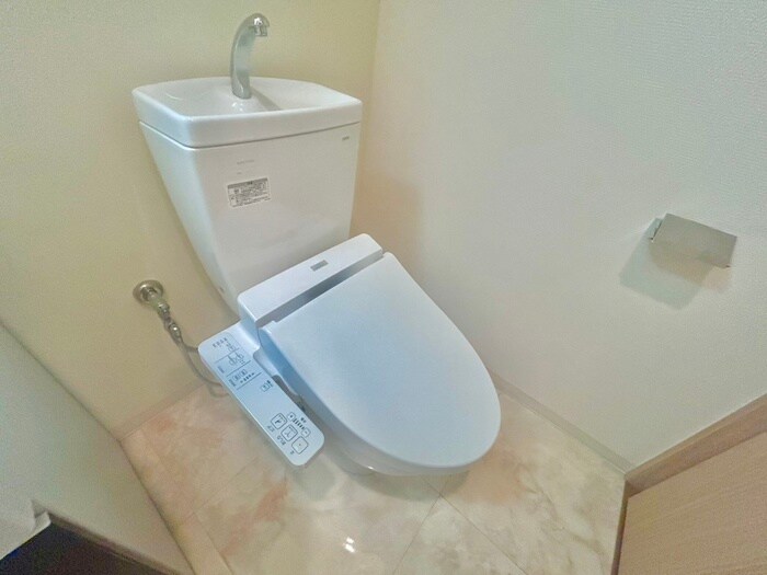 物件内観写真10　(トイレ)