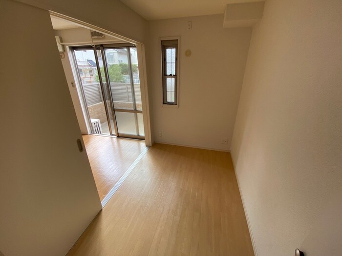 物件内観写真10　(居室)