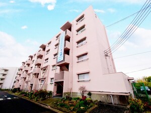 ビレッジハウス額原３号棟外観写真