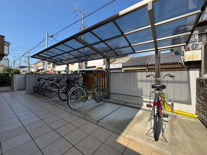 物件外観写真6　(駐輪場)