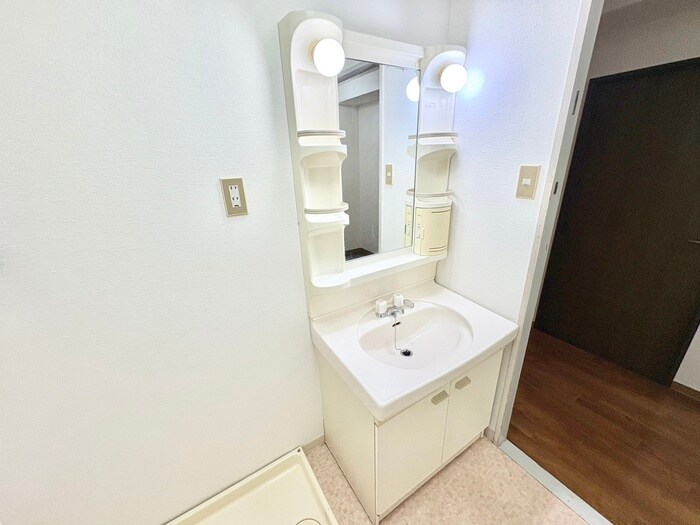 物件内観写真9　(洗面)