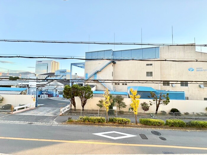 物件内観写真20　(室内からの展望)