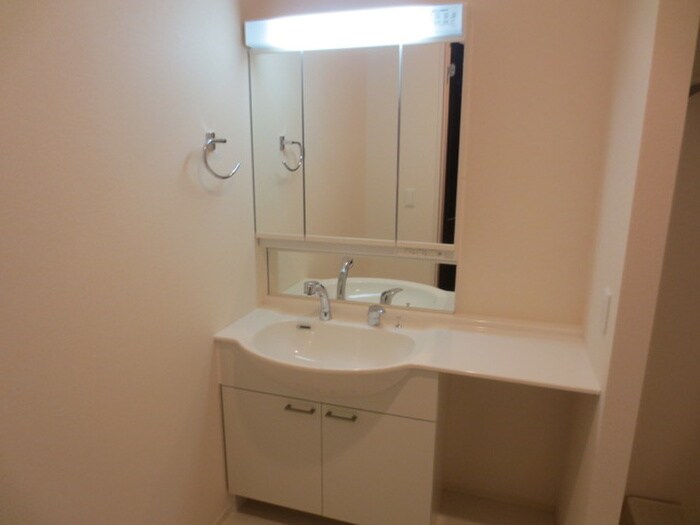 物件内観写真13　(洗面)