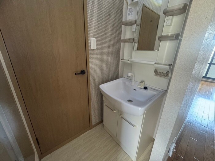 物件内観写真11　(洗面)