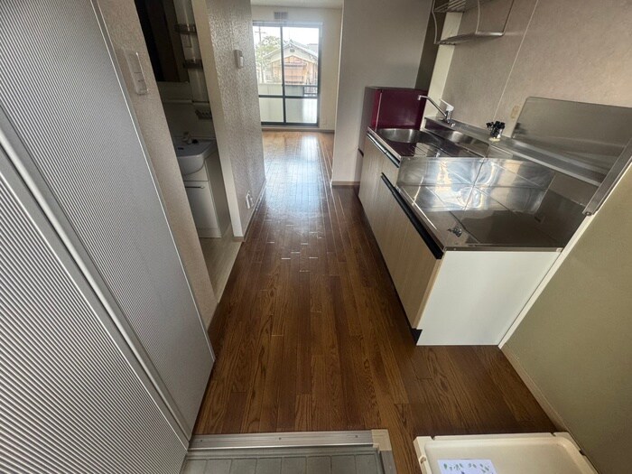 物件内観写真15　(廊下)