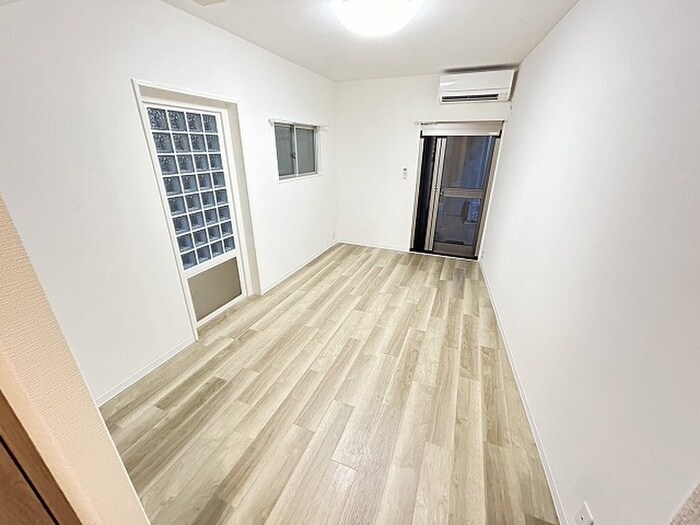 物件内観写真9　(居室)