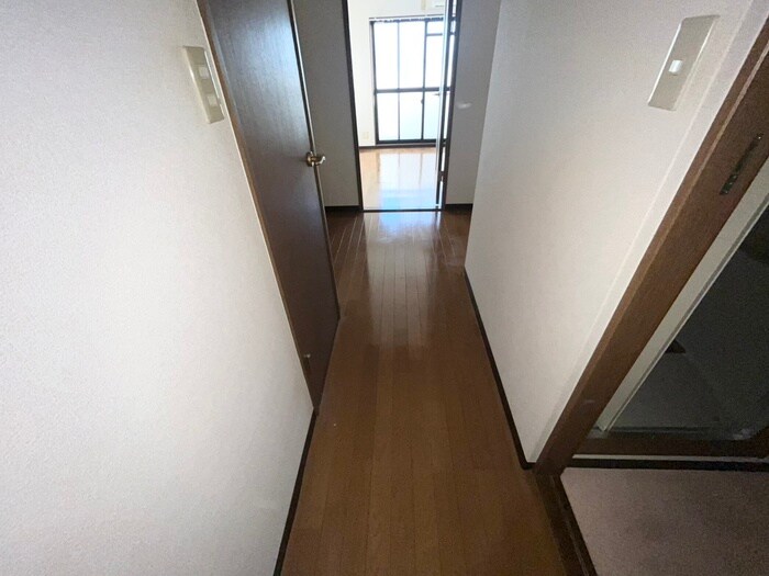 物件内観写真19　(廊下)