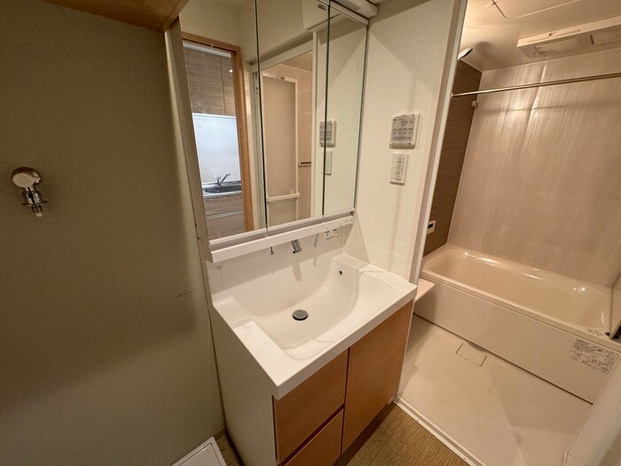 物件内観写真12　(洗面)