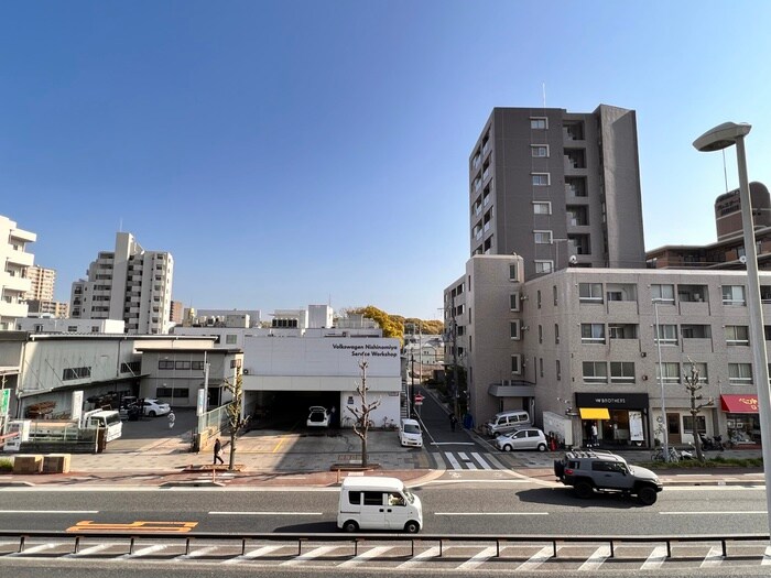 物件内観写真18　(室内からの展望)