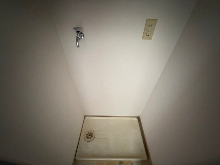 物件内観写真20　(洗濯機置場)