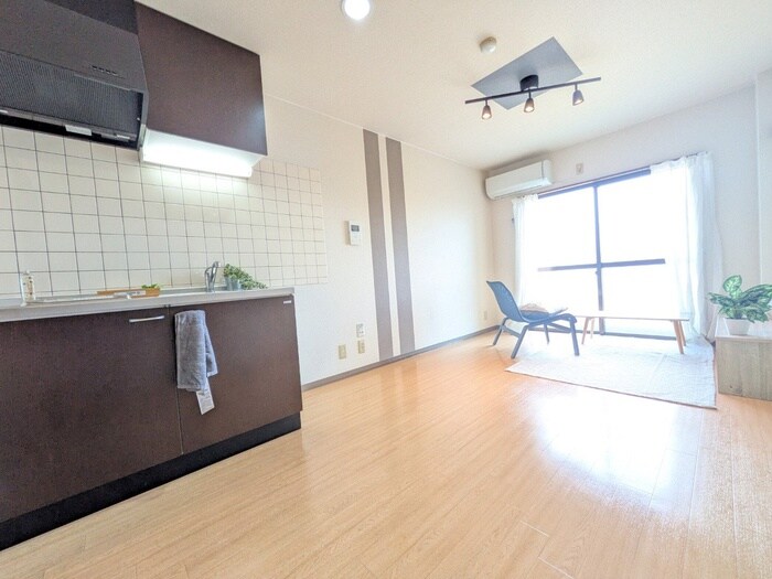 物件内観写真9　(居室)