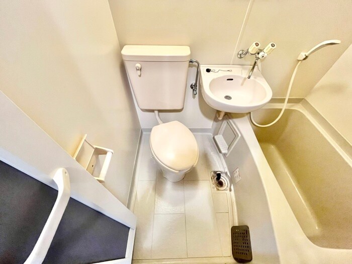 物件内観写真14　(トイレ)