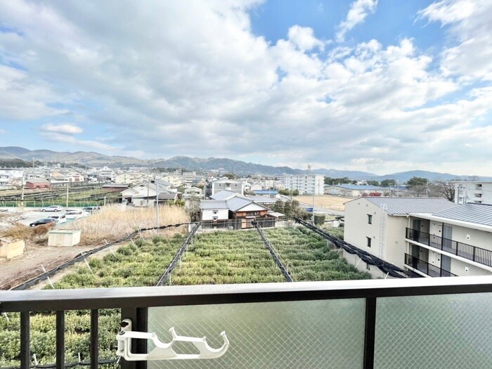 物件内観写真22　(室内からの展望)