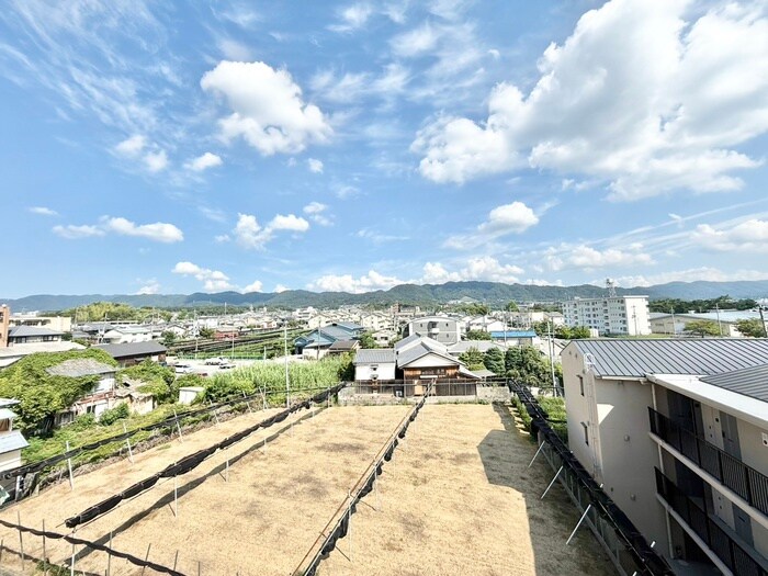 物件内観写真22　(室内からの展望)