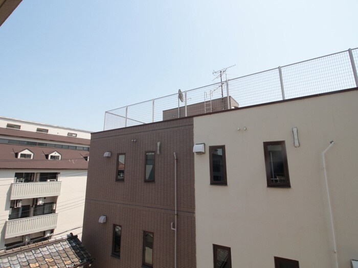 物件内観写真22　(室内からの展望)