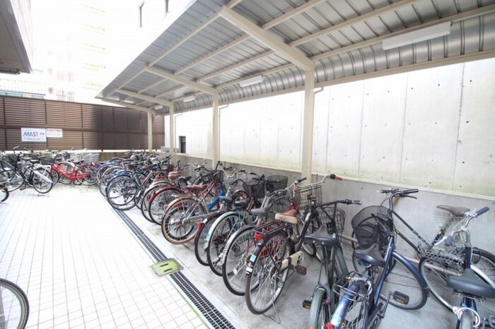 物件外観写真5　(駐輪場)