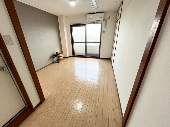 物件内観写真12　(居室)