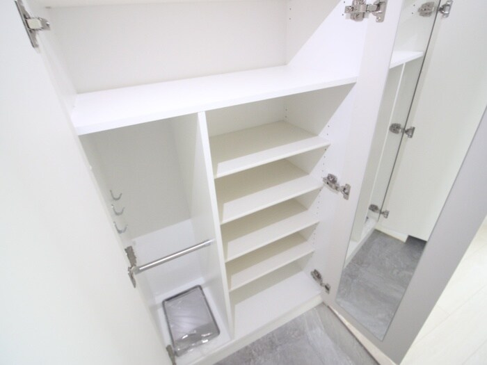 物件内観写真14　(靴箱)