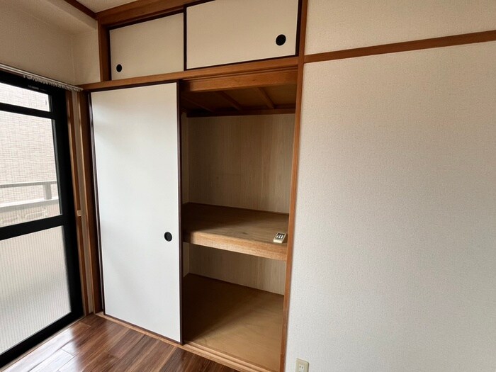 物件内観写真10　(収納)