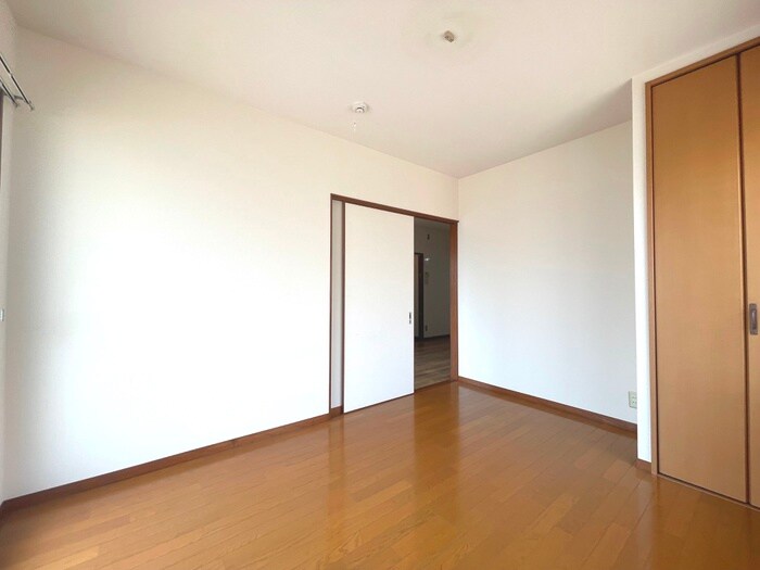 物件内観写真9　(居室)