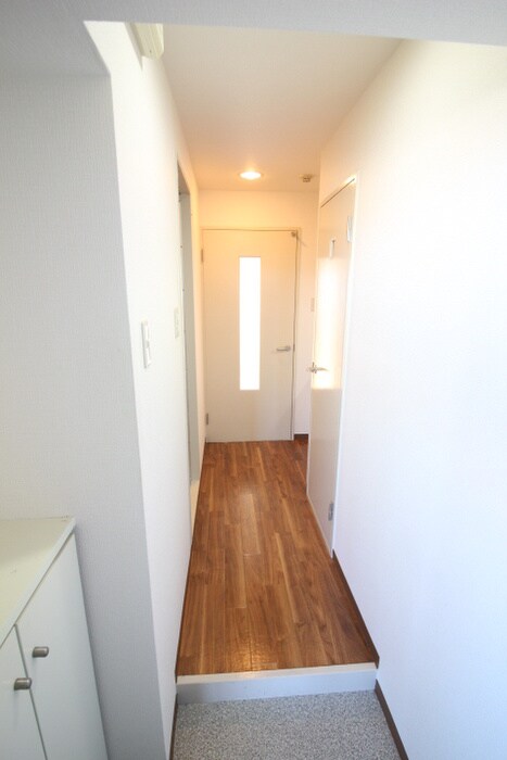 物件内観写真17　(玄関)