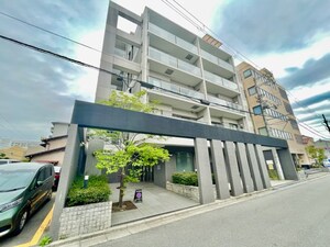 ラミュ－ズコ－ト外観写真