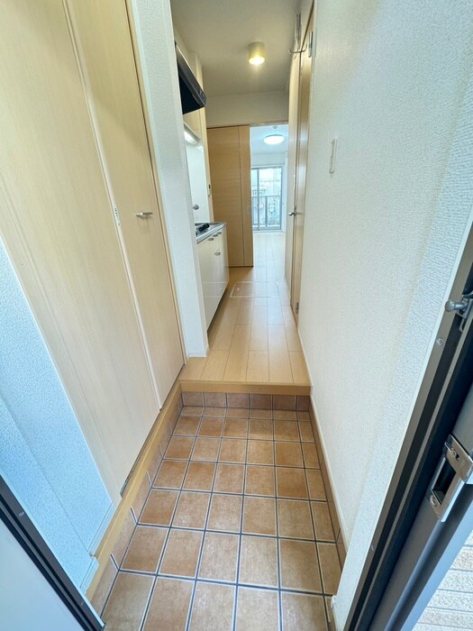 物件内観写真14　(玄関)