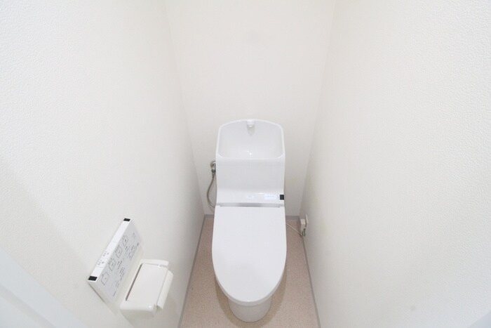 物件内観写真8　(トイレ)