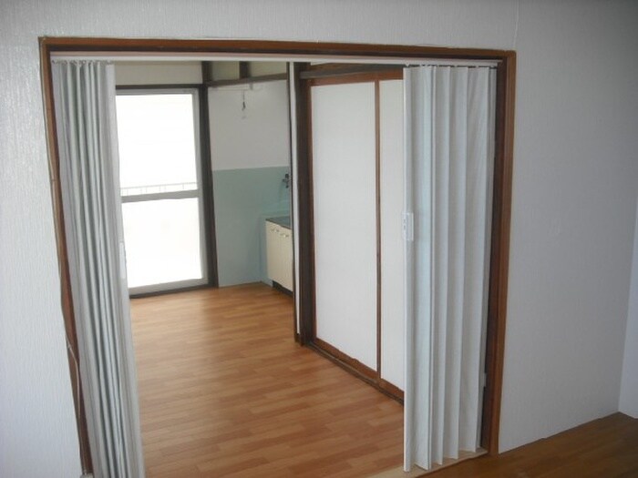 物件内観写真13　(居室)