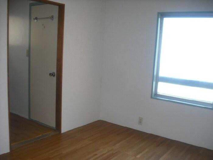 物件内観写真16　(居室)