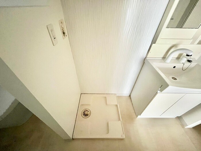 物件内観写真13　(洗濯機置場)