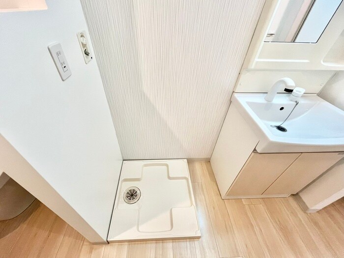 物件内観写真14　(洗濯機置場)