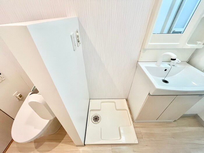 物件内観写真14　(洗濯機置場)