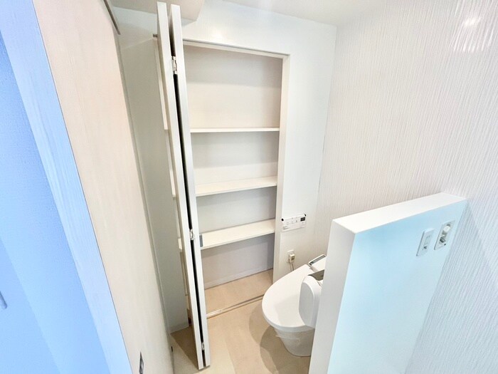 物件内観写真16　(収納)