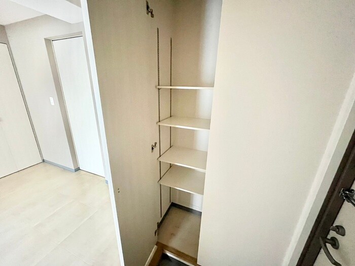 物件内観写真17　(靴箱)