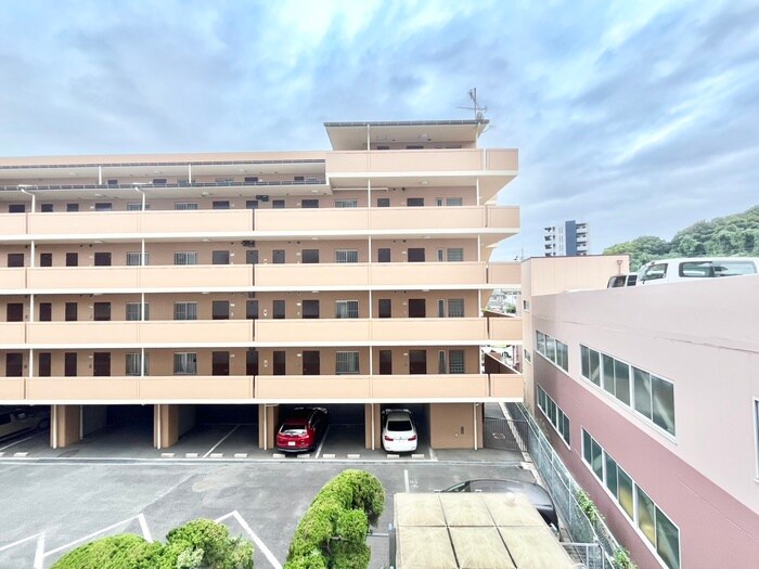 物件内観写真20　(室内からの展望)