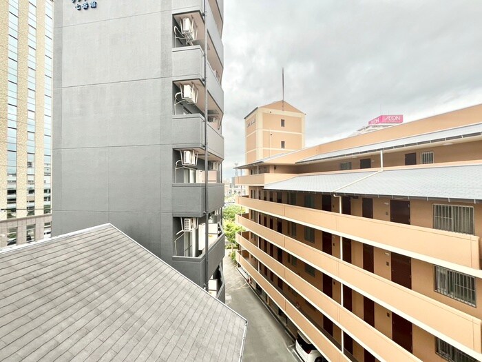 物件内観写真20　(室内からの展望)