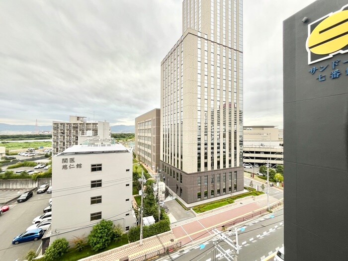 物件内観写真21　(室内からの展望)