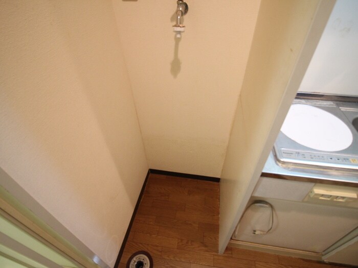 物件内観写真15　(洗濯機置場)