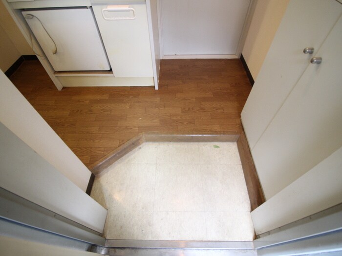 物件内観写真17　(玄関)