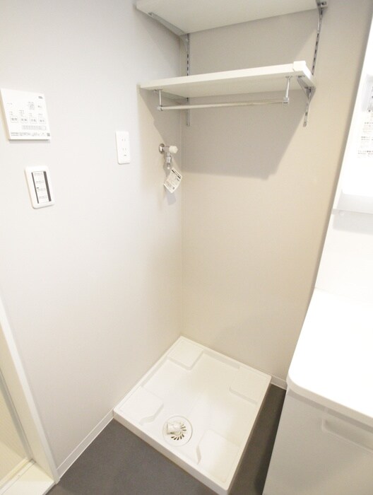 物件内観写真19　(洗濯機置場)