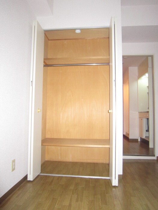 物件内観写真11　(収納)