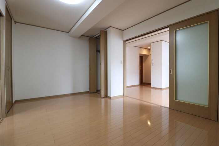 物件内観写真9　(居室)