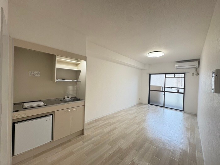 物件内観写真2　(居室)