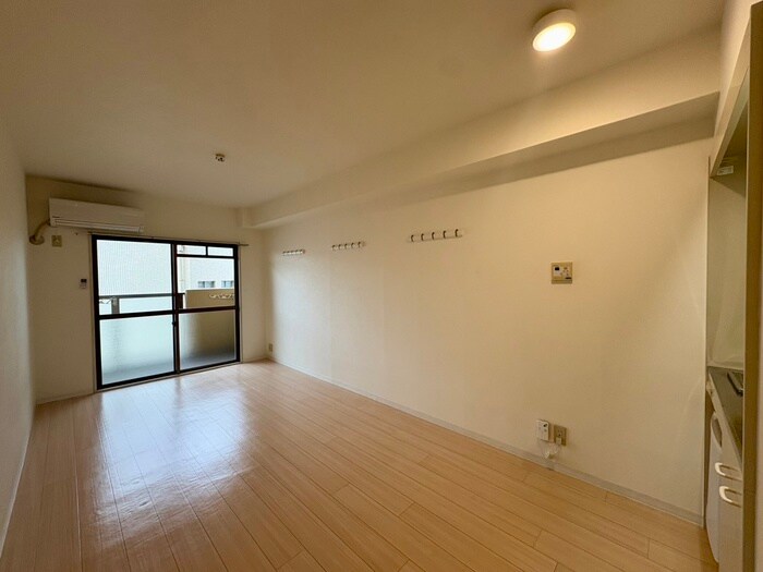 物件内観写真4　(居室)